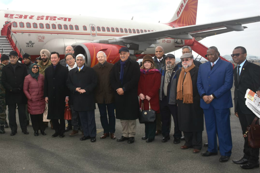 Envoys In Kashmir Take Boat Ride On Dal Lake, Meet With Entrepreneurs